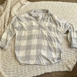 American Eagle plaid oversized pullover